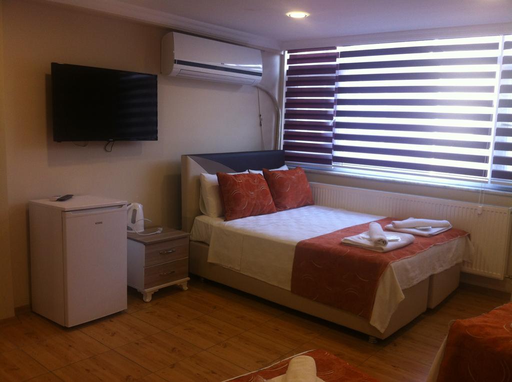 Goeruer Hotel Istanbul Room photo
