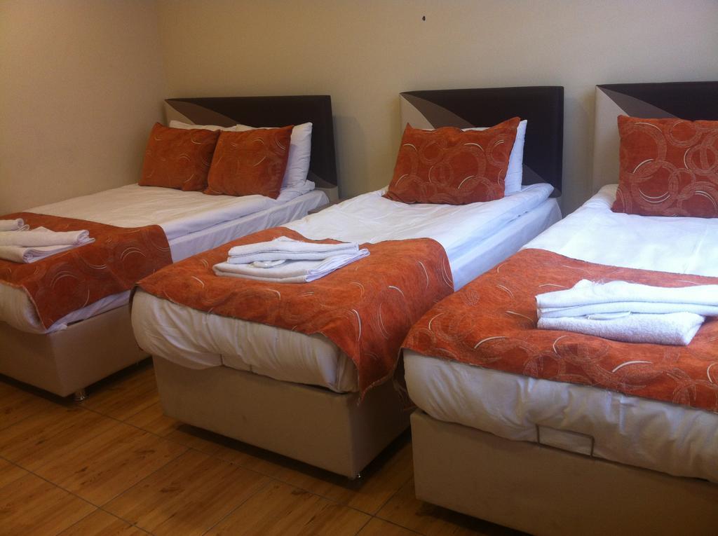 Goeruer Hotel Istanbul Room photo