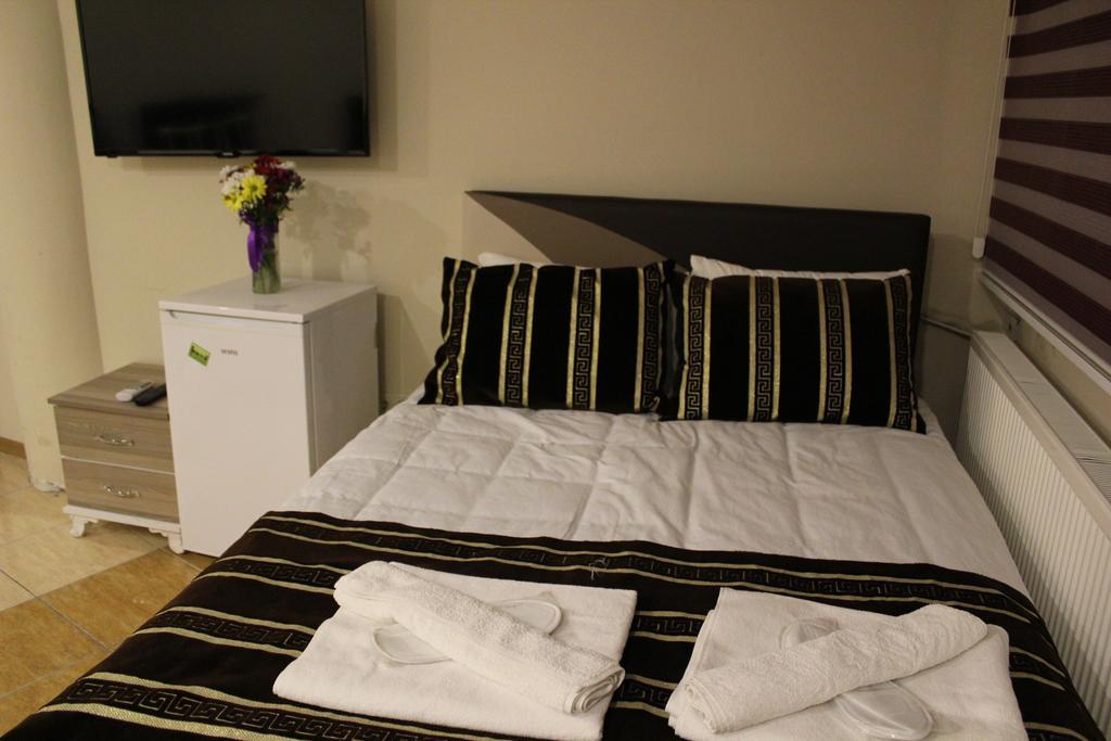 Goeruer Hotel Istanbul Exterior photo