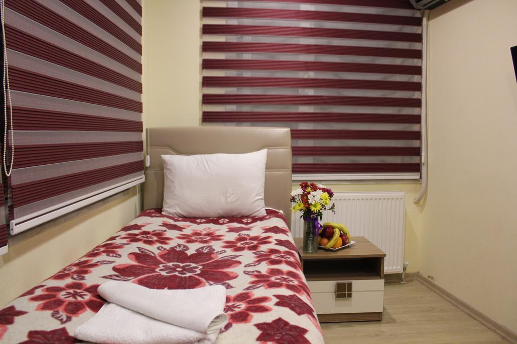 Goeruer Hotel Istanbul Exterior photo