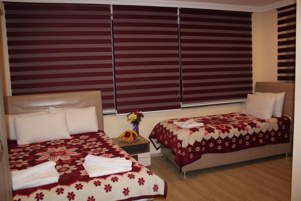 Goeruer Hotel Istanbul Exterior photo