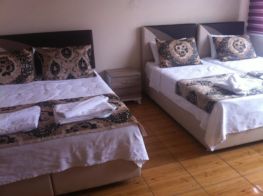Goeruer Hotel Istanbul Exterior photo