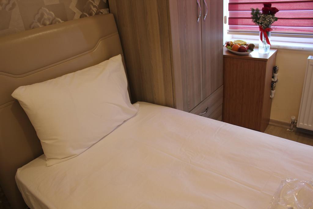Goeruer Hotel Istanbul Exterior photo