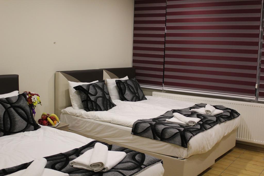 Goeruer Hotel Istanbul Exterior photo