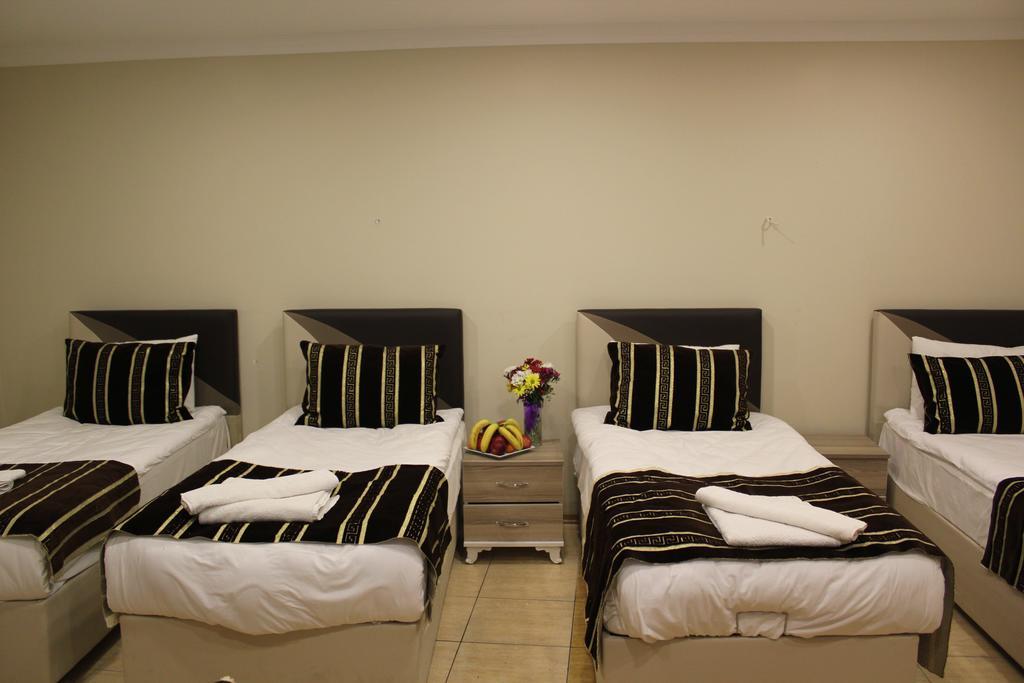 Goeruer Hotel Istanbul Exterior photo